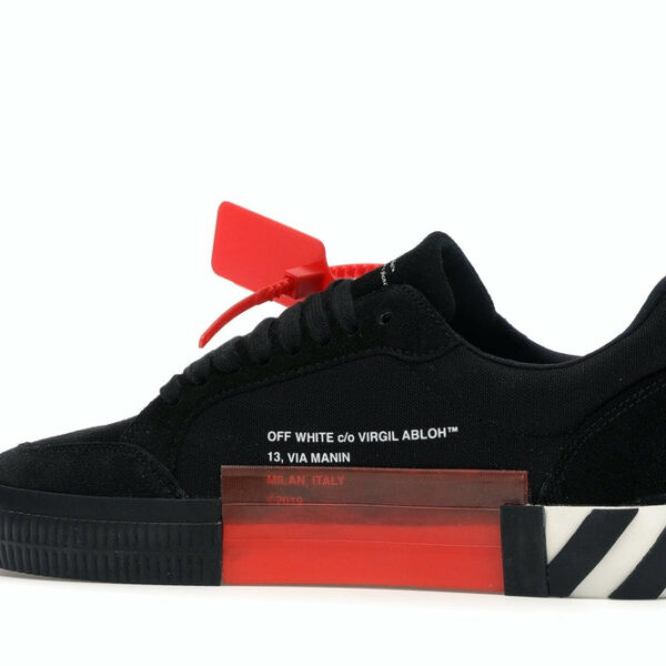 Off-White Vulcanized Black/Fuxia Pers.