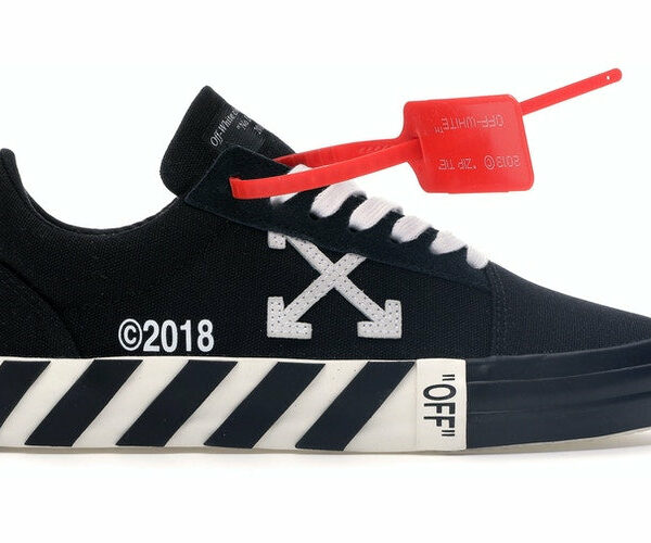 Off-White Vulcanized Black Pers.