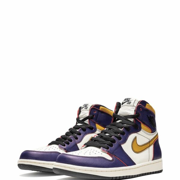 Nike jordan 1 SB Court Purple pers.