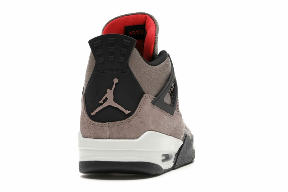 Jordan 4 Taupe Haze *