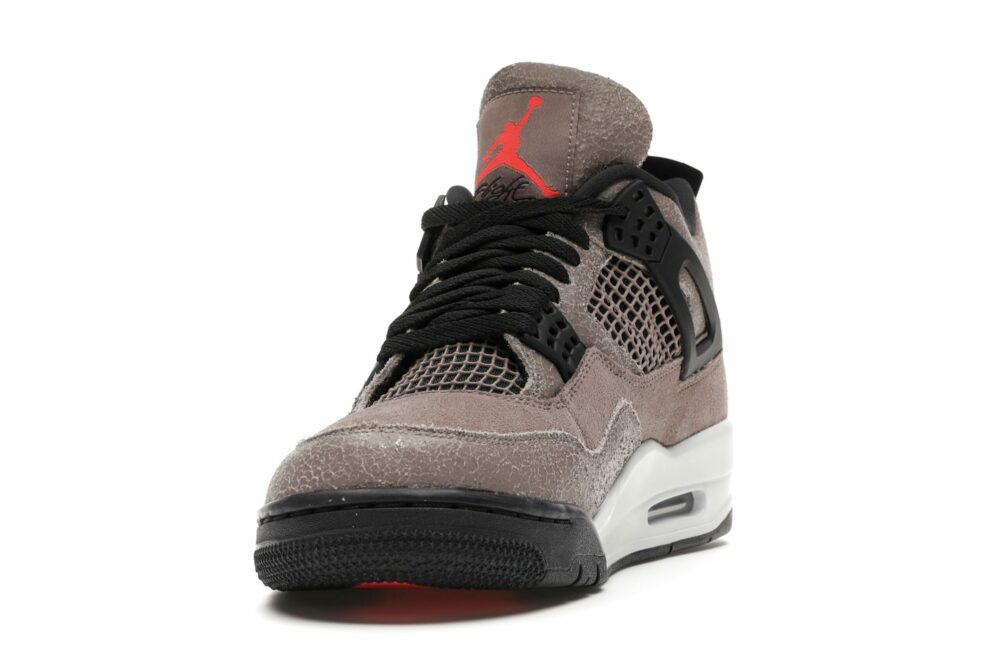 Jordan 4 Taupe Haze *