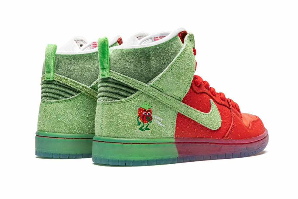 Nike SB Dunk Strawberry Cough Pers.