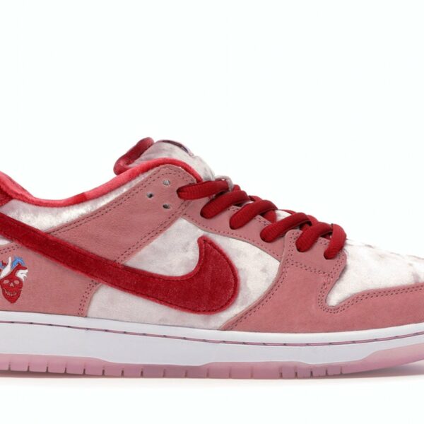 Nike SB Dunk StrangeLove Skateboards Pers.