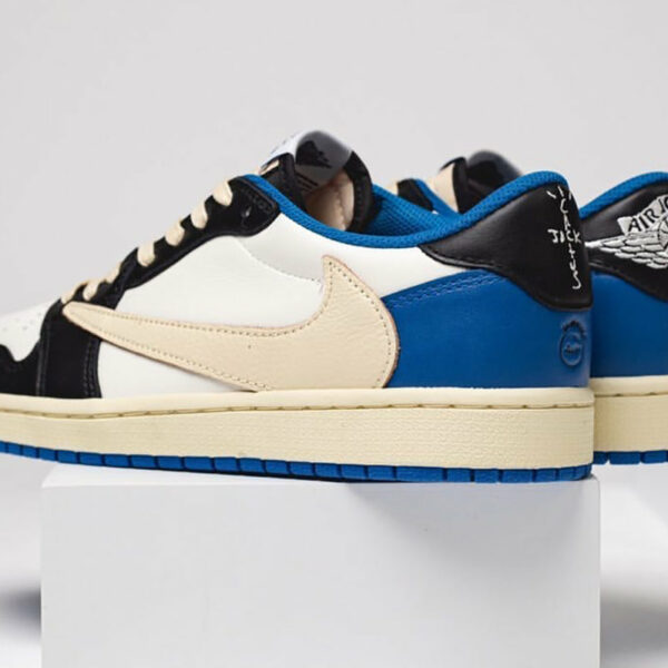 Nike Jordan 1 Low x  Travis Scott Fragment *