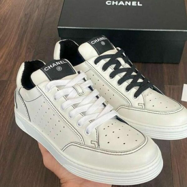 Chanel Calfskin White pers.