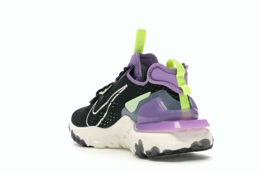 Nike React Element 87 Gravity Purple pers.