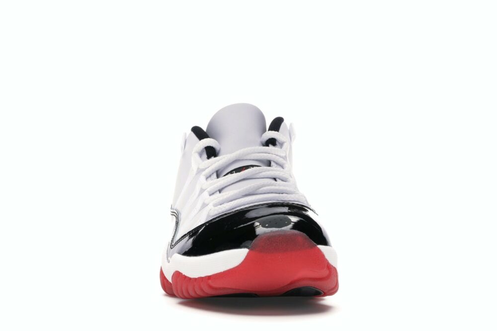 Jordan 11 Retro concord Bred pers