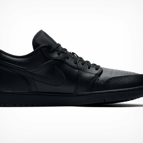 Jordan 1 Low Total Black pers.