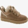 UGG con lacci *